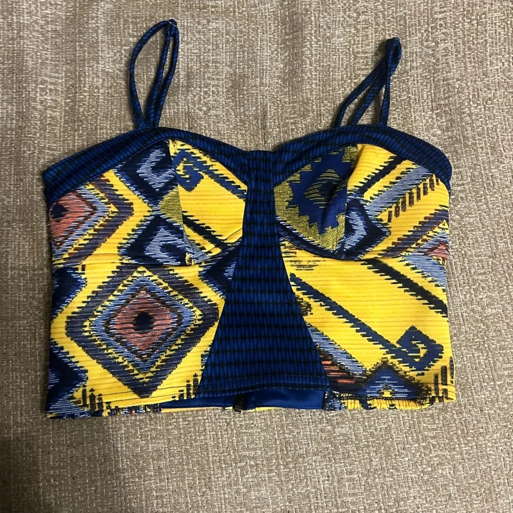 Aztec crop - Picture 1 of 2